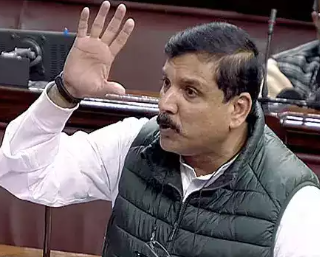राज्यसभाः AAP सांसद संजय सिंह पूरे सत्र के लिए निलंबित, हंगामा करने पर सभापति ने लिया एक्शन