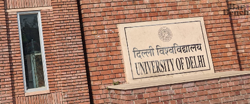 दिल्ली विश्वविद्यालयः स्नातक छात्रों के नए बैच का स्वागत, कुलपति ने परिसर को बताया रैगिंग मुक्त