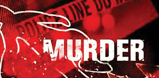 जौनपुरः जेसीबी संचालक की आंख में डाला मिर्च पाउडर, जमीन पर गिरते ही सिर पर मारकर कर दी हत्या