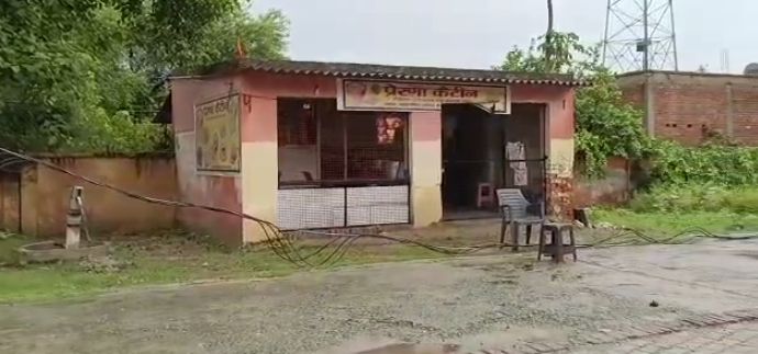 यूपीः रायबरेली में चाय पीते लिपिक पर गिरा बिजली का तार, मौत