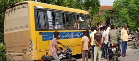 यूपीः आजमगढ़ में बस ने बाइकसवारों को मारी टक्कर, दोनों की मौत