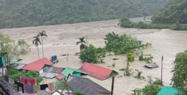 सिक्किम में बादल फटने से भारी तबाही, सेना के 23 जवान लापता, शिविर और वाहन भी डूबे