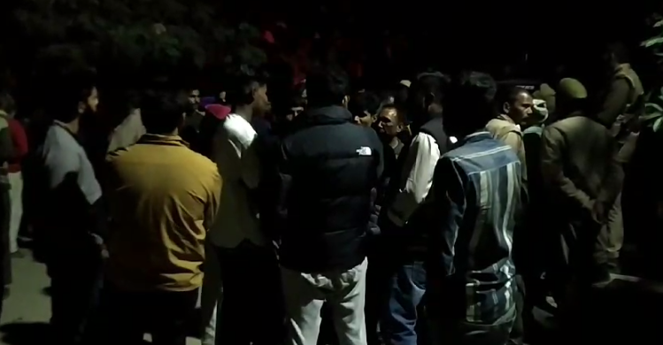 बिजनौर में हादसे में बाइकसवार तीन युवकों की मौत
