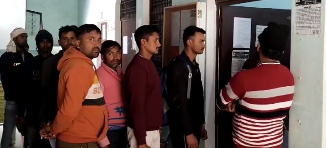 long queue in labor department