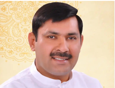 हरियाणाः शौचालयों में गंदगी देख भड़के मंत्री, अधिकारियों को लगाई फटकार