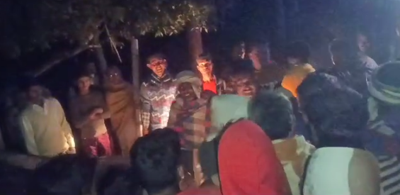 संभल में वाहन ने बाइक में मारी टक्कर, तीन की मौत, मृतकों में दो सगे भाई