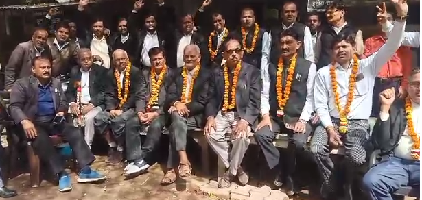हमीरपुर में जज के खिलाफ अधिवक्ताओं ने खोला मोर्चा