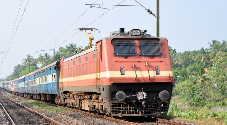 हरियाणाः ट्रेन के ठहराव के लिए रेलवे ट्रैक पर बैठे ग्रामीण, DRM को ज्ञापन देने के बाद भी सुनवाई नहीं  