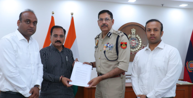 दिल्ली भाजपा का शिष्टमंडल पुलिस आयुक्त से मिला, केजरीवाल सरकार के मंत्रियों की सौंपी शिकायत, जांच की मांग