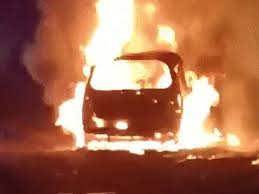 Meerut : चलती गाड़ी बनी आग का गोला, जिंदा जलकर 4 लोगों की मौत…