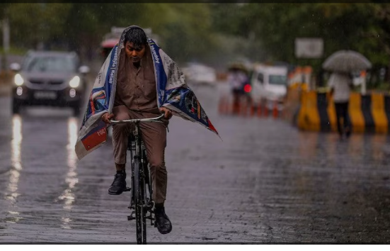 Rajasthan Weather Update: राजस्थान में बदला मौसम का मिजाज, कई राज्यों में हुई बारिश