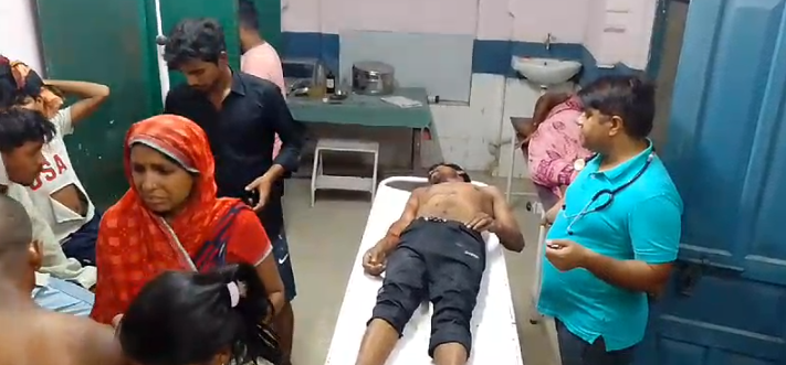 जौनपुर में वाट्सअप पर स्टेटस के चक्कर में भिड़ गए दो पक्ष, कई घायल
