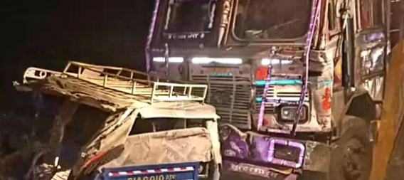 झारखंड में भीषण हादसाः ट्रक और आटो में आमने-सामने टक्कर, पांच की मौत, छह गंभीर