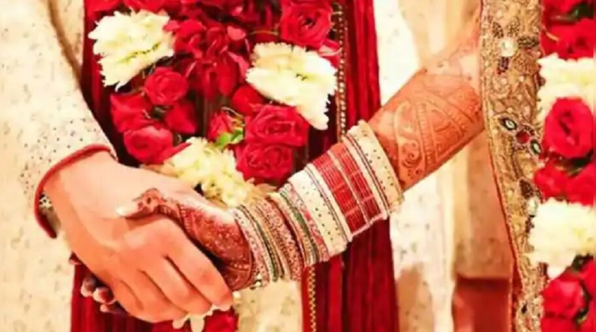 शादी समारोह में दूल्हे की हर्ष फायरिंग, सोशल मीडिया पर वीडियो वायरल