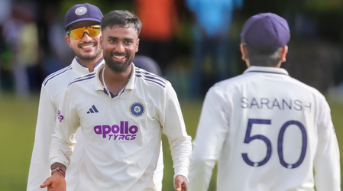 IND vs SL 2nd Test : तीसरे दिन तक भारत की पकड़ में मैच, श्रीलंका पर मंडराया 'फॉलोऑन' का खतरा