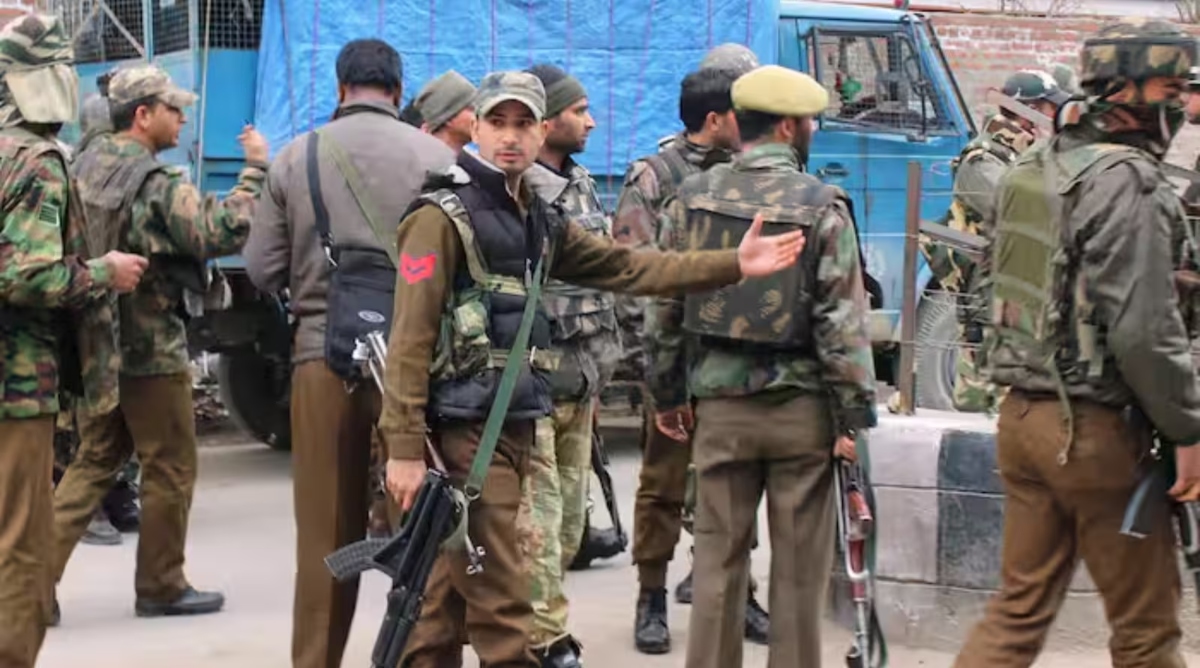 कुलगाम में आतंकियों ने दो गैर स्थानीय मजदूरों को किया टारगेट, नाम पूछकर मारी गोली