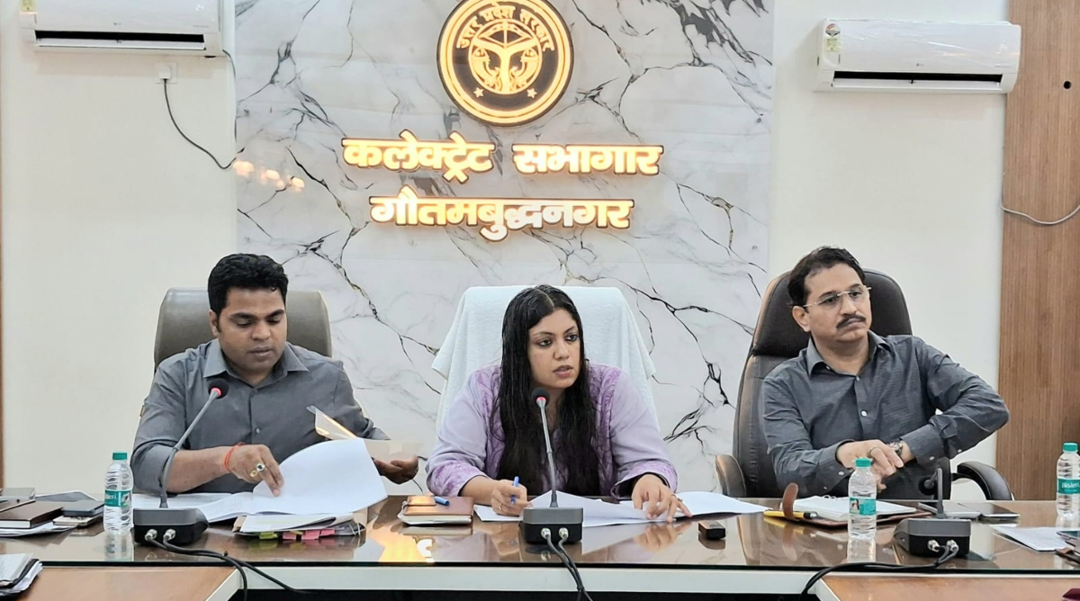 नोएडा में फीस बढ़ाने वाले निजी स्कूलों पर प्रशासन का बड़ा एक्शन, 7 स्कूलों पर लगा जुर्माना