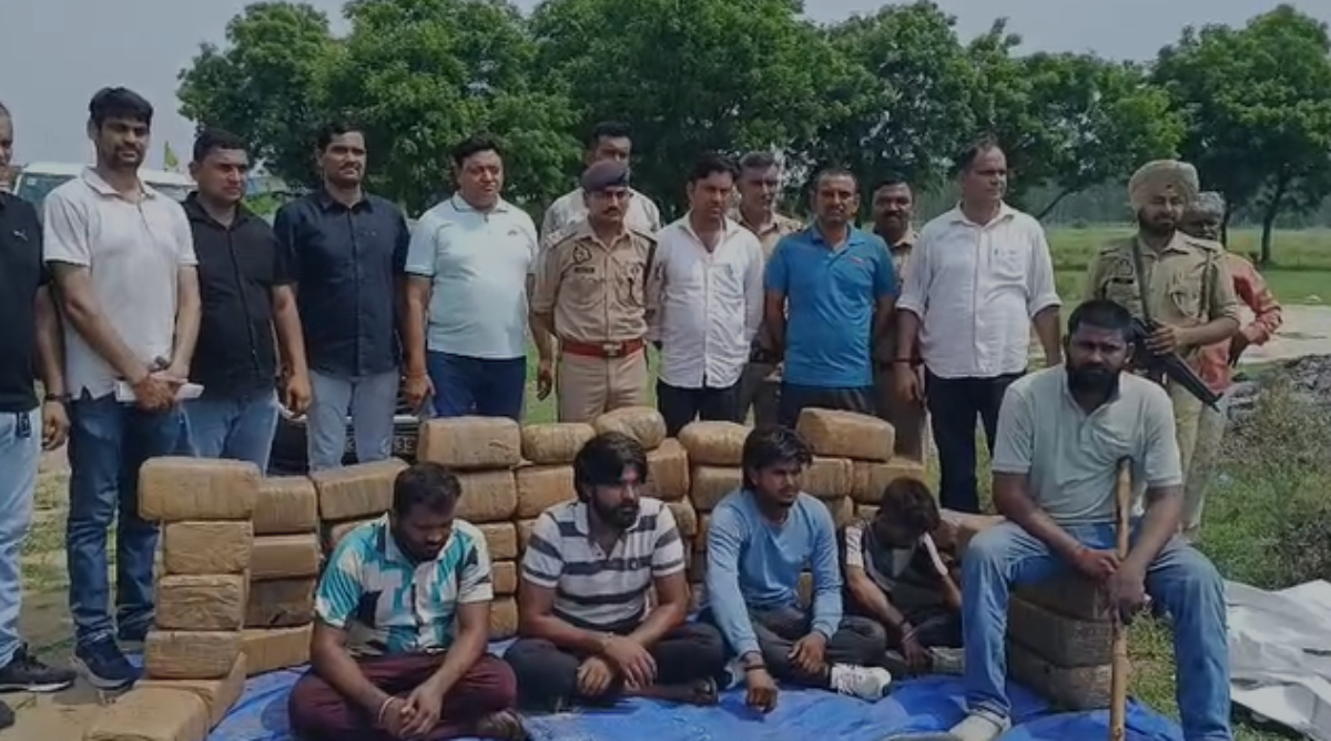 नशा तस्करों के खिलाफ पुलिस की बड़ी कार्रवाई, आगरा-मथुरा हाईवे पर भारी मात्रा में गांजा बरामद