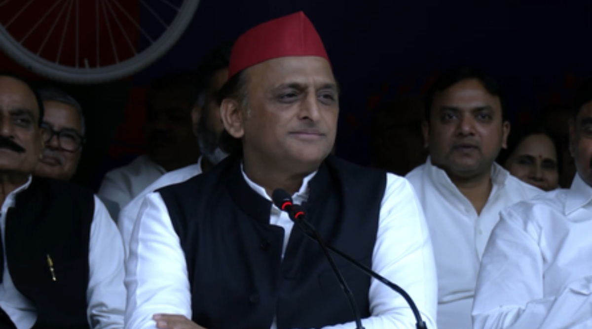 अखिलेश यादव का चुनावी ऐलान : सत्ता में आए तो पुरानी पेंशन बहाल, शिक्षामित्रों को शिक्षक बनाने का वादा