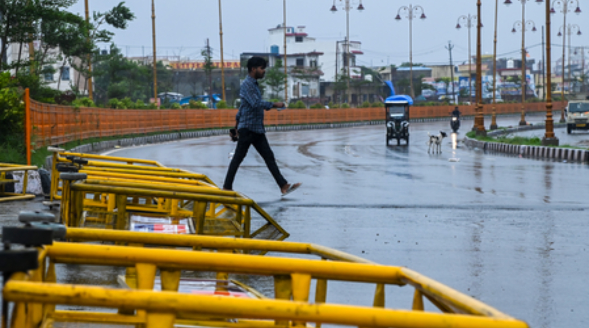 उत्तराखंड और यूपी में भारी बारिश की चेतावनी, कई राज्यों के लिए IMD ने जारी किया अलर्ट