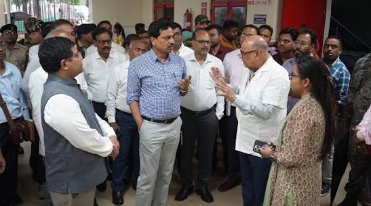 अब दक्षिण भारत के डॉक्टर सुधारेंगे झारखंड की सेहत, बिडिंग से होगी विशेषज्ञों की नियुक्ति अब दक्षिण भारत के डॉक्टर सुधारेंगे झारखंड की सेहत, बिडिंग से होगी विशेषज्ञों की नियुक्ति