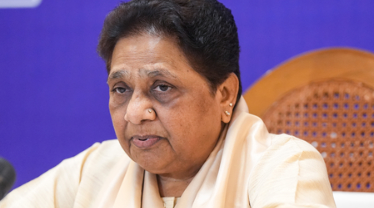 आकाश आनंद के बाद भतीजी से भी मायावती ने बनाई दूरी, ईशान को देंगी अहम जिम्मेदारी