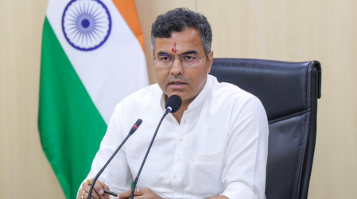 Delhi : प्रवेश वर्मा ने युवक को जड़ तो दिया थप्पड़, अब खेद व्यक्त करना पड़ गया, Video वायरल