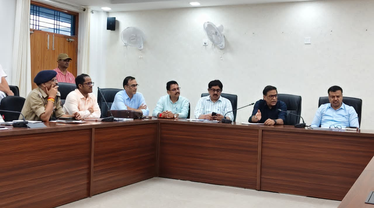 चित्रकूट के रामघाट को पहले से भी भव्य और दिव्य बनाने की तैयारी, अधिकारियों ने लिया जायजा