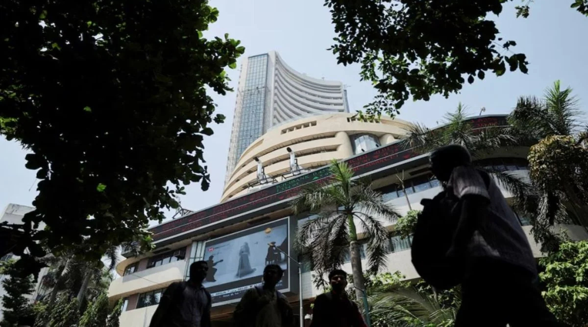 Indian Stock Market : शीर्ष 10 कंपनियों में से 8 का मार्केट कैप 1.56 लाख करोड़ रुपये घटा