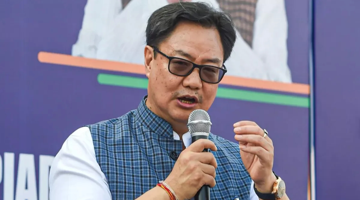 'भारत को कभी नहीं तोड़ सकतीं विरोधी ताकतें...', पाकिस्तानी झंडों के साथ कांग्रेस के झंडे दिखने पर बोले किरेन रिजिजू