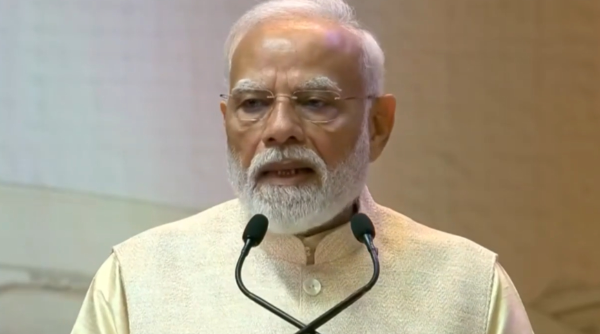 Flydubai incident : PM मोदी बोले - 'पायलट स्मित ने अद्भुत धैर्य, सूझ-बूझ और साहस का परिचय दिया'