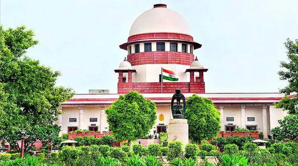 दिल्ली-एनसीआर में पटाखा बैन पर सुप्रीम कोर्ट की तीखी टिप्पणी, पूछा- विराट कोहली जैसे खिलाड़ियों से मदद क्यों नहीं ले सकते?