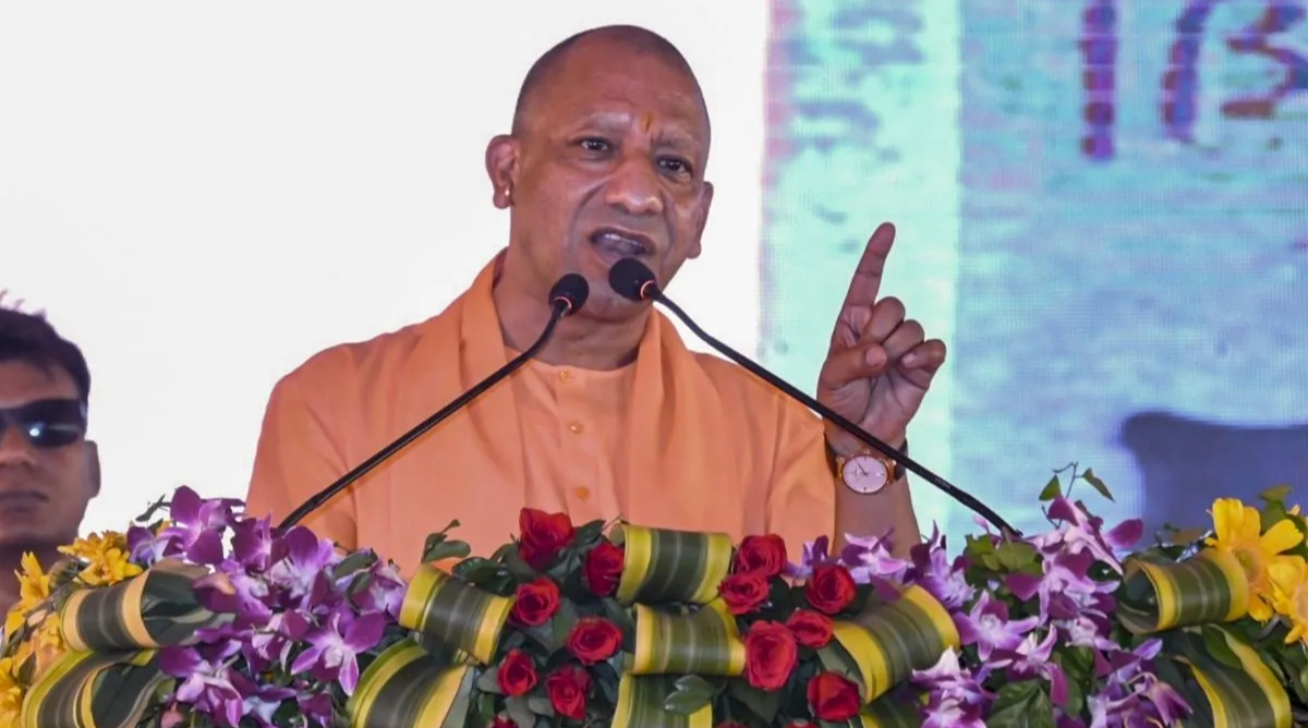 ऑफिस-ऑफिस’ सीरियल की तरह न भटके आम आदमी, नागरिक संतुष्टि ही लोकसेवक का रिपोर्ट कार्ड : CM योगी